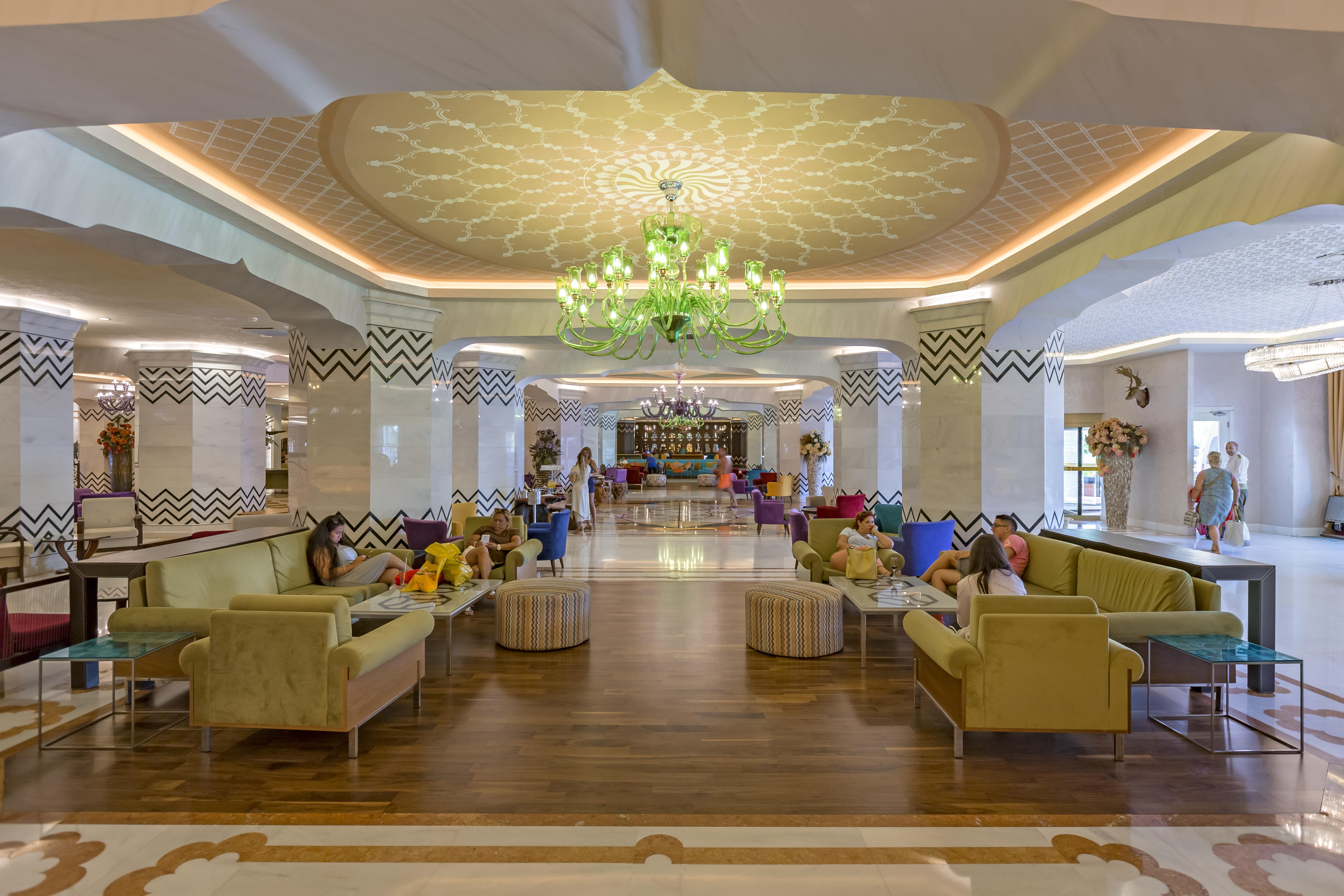 Royal Taj Mahal Hotel Sidé Extérieur photo