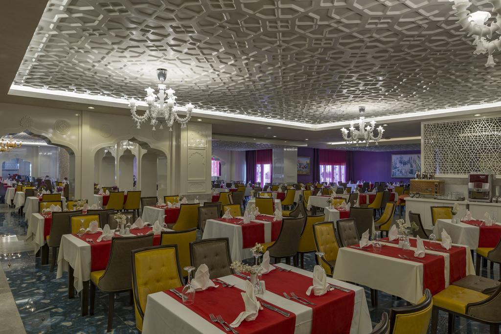 Royal Taj Mahal Hotel Sidé Extérieur photo