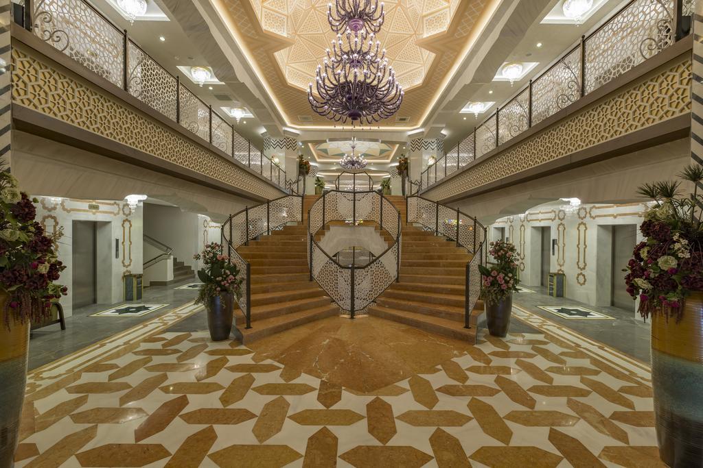 Royal Taj Mahal Hotel Sidé Extérieur photo